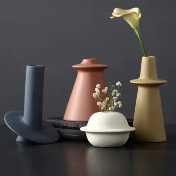 Šiaurės šalių geometrinis netaisyklingas Morandi vazos keramikos dekoravimas Kūrybinė matinė svetainė Džiovinta gėlių vaza Paprasta dekoracija