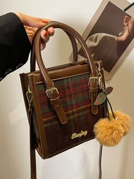Kvadratinis vilnonis krepšys Moteriškas kryžminis krepšys Žiema Naujas prabangaus dizaino prekės ženklas Fashion Mini rankinė Populiarios rankinės per petį Messenger krepšiai
