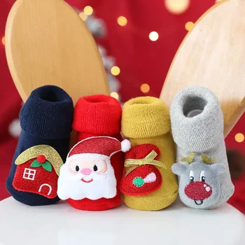 Rudens ir žiemos vilnos apskritimas Sutirštintas kūdikių klijai Neslidūs kūdikių kalėdinių grindų kojinės Vaikiškos kalėdinės kojinės Animacinės kojinės